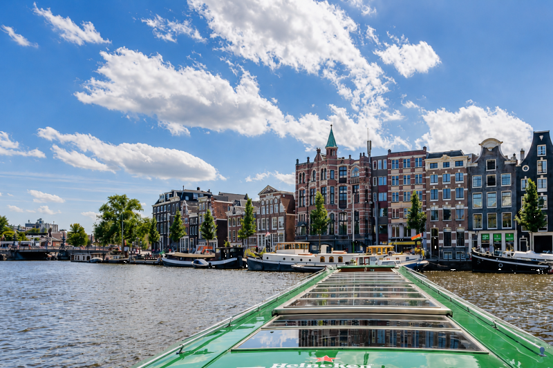 Amsterdam: 75-Minute City Canal Cruise & Heineken Experience