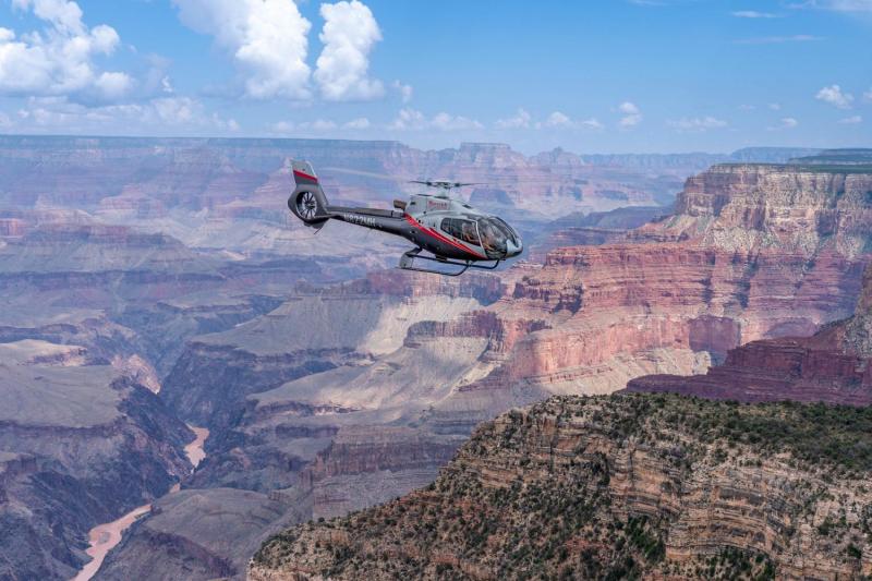From Las Vegas: Grand Canyon South Rim Bus Tours with Helicopter Ride