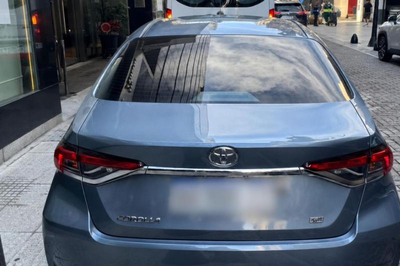 Private Transfer from Ezeiza Airport to Downtown Hotel or vice versa - Executive