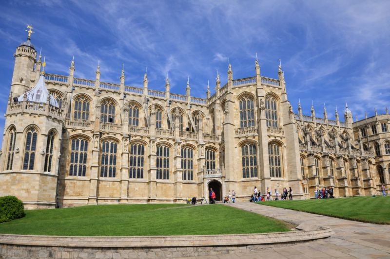From London: Stonehenge, Windsor Castle and Bath Day Tour