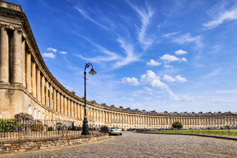 From London: Stonehenge and Bath Full Day Guided Tour