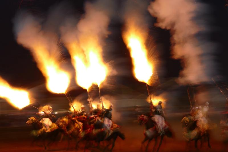 Marrakech: Fantasia 1001 Nights Dinner Show with Private Transport