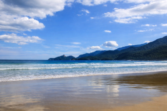 Ilha Grande: Roundtrip Shuttle Between Vila do Abraão Port & Lopes Mendes Beach