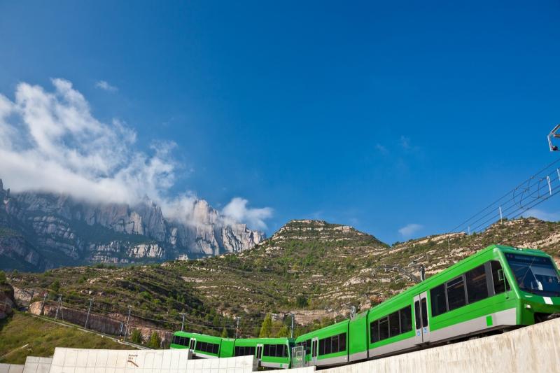 MIX & SAVE: Excursion to Montserrat and Sagrada Familia
