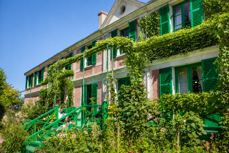 From Paris: Private Guided Tour to Giverny & Versailles (reserved access) with Lunch (1–7)