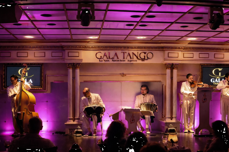 Gourmet Dinner and Tango Show at Gala Tango, with Tango Lesson