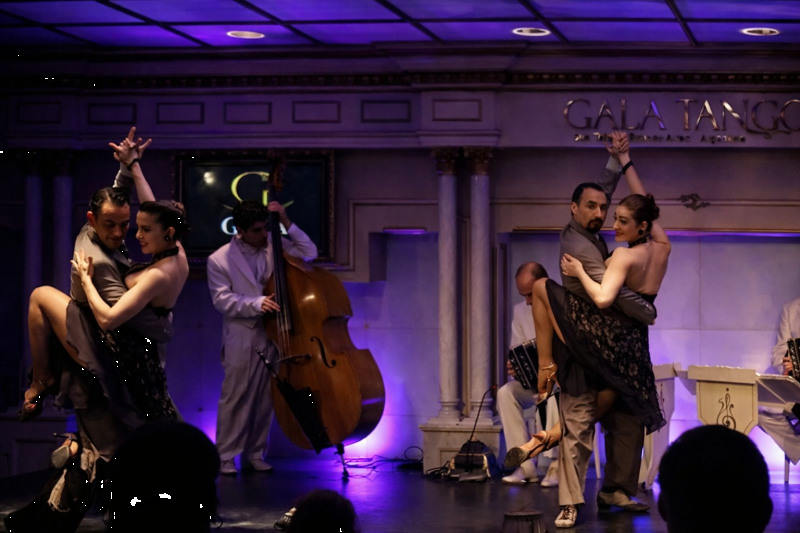 Gourmet Dinner and Tango Show at Gala Tango, with Tango Lesson