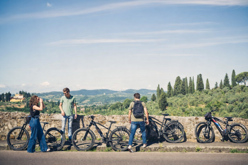 Florence: Hills E-Bike Tour with Gelato - Small Group
