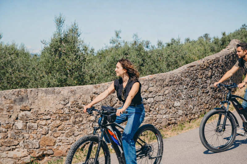 Florence: Hills E-Bike Tour with Gelato - Small Group