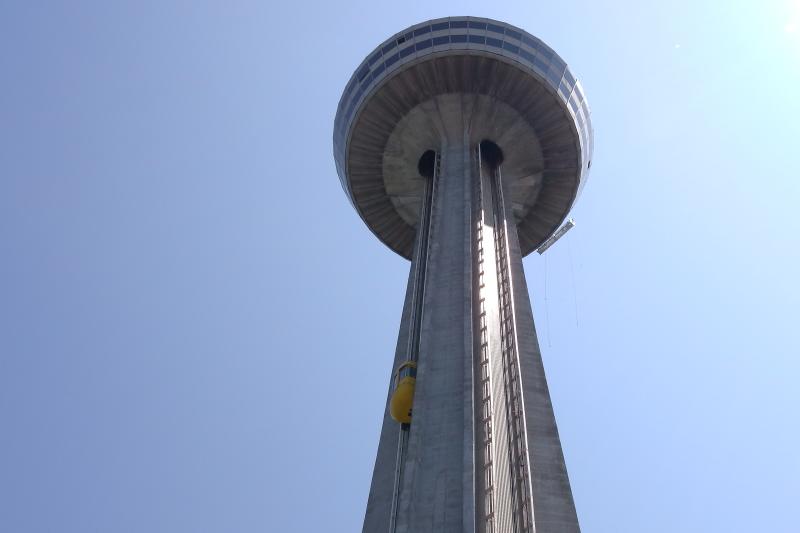 Niagara Falls at Night: Illumination Tour  & Fireworks Cruise