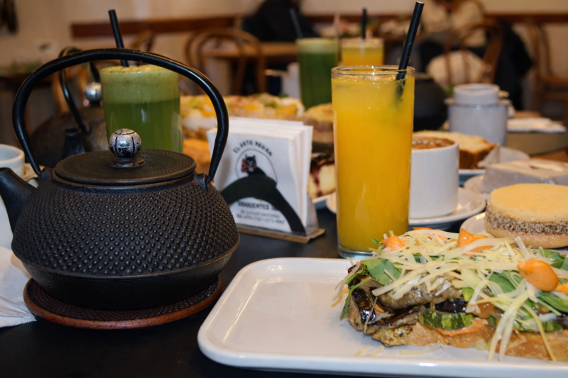 Buenos Aires: Brunch for 2 at Café Thibon - 85 Years of History