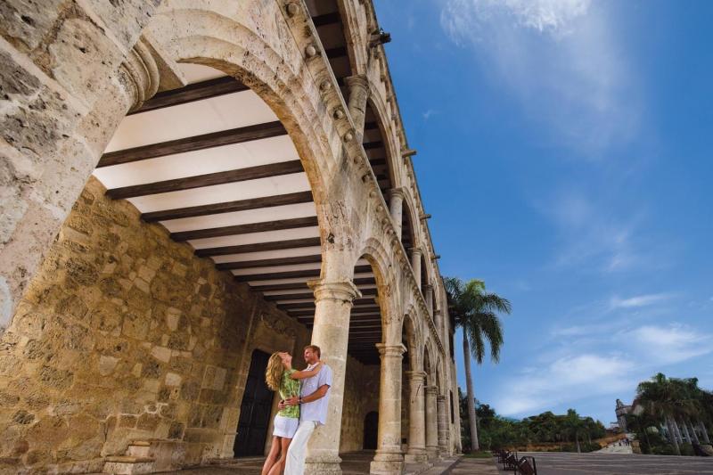 From Punta Cana: Santo Domingo Colonial Zone Full Day Tour with 4D Cinema