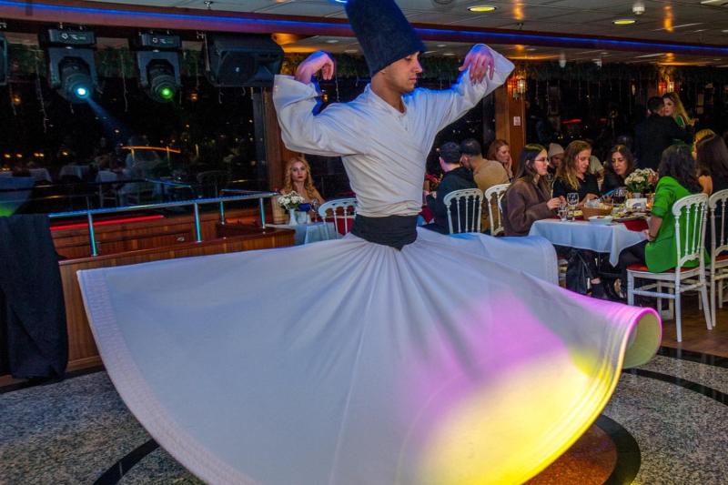 Istanbul: New Year's Eve Dinner Cruise and Turkish Night on Bosphorus with Pickup & Drop-off