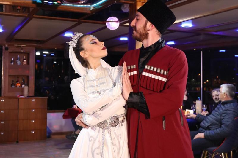 Istanbul: New Year's Eve Dinner Cruise and Turkish Night on Bosphorus with Pickup & Drop-off