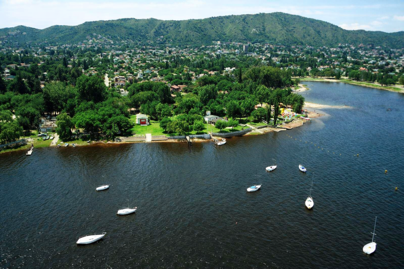 Villa Carlos Paz: History, Landscapes and Cordoba Tradition, in English