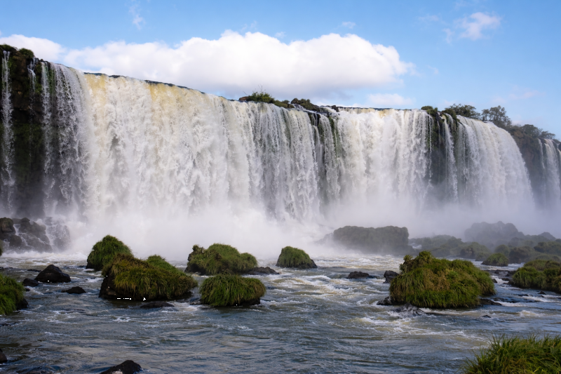 From Foz do Iguacu: Iguazu Falls 2-Day Tour with Airport Transfers