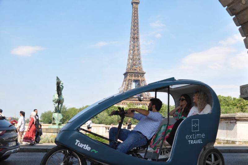 Best Paris Rickshaw Private Tour, Departure Hotel (1-2)
