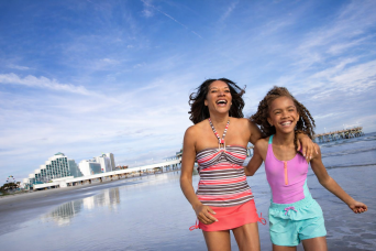 From Orlando: Daytona Beach Day Trip with Hard Rock Resort Access & Hotel Pickup