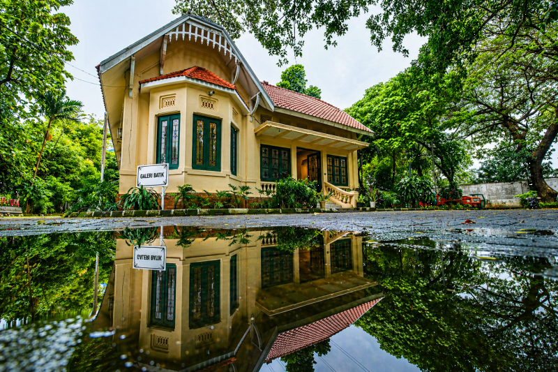 Batik Gallery historical building at the Museum of Textile