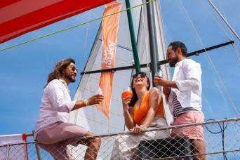 Barcelona Sunset Sail: Live Music by Aperol
