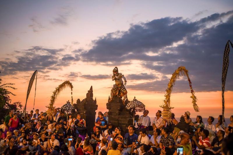 Hanuman in the middle of the audience