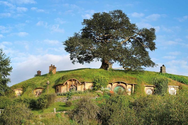 Hobbiton Movie Set