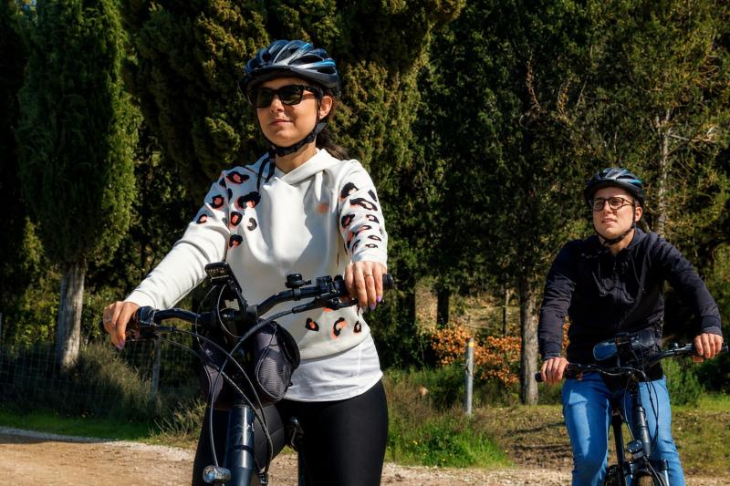 From Florence: Chianti E-Bike Morning Tour with Wine Tasting & Light Lunch
