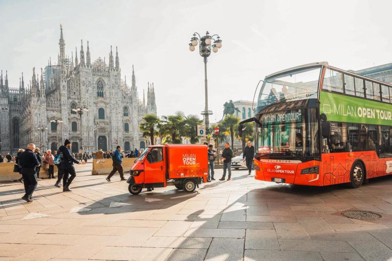 Milan: Tour on Touristic Open Bus 72 Hours Ticket