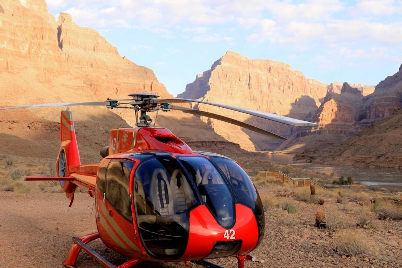 From Las Vegas: Grand Canyon West Rim Bus Tours with Helicopter and Boat Ride