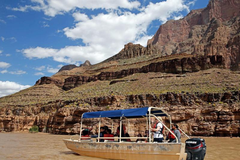From Las Vegas: Grand Canyon West Rim Bus Tours with Helicopter and Boat Ride