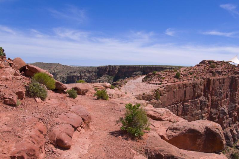 From Las Vegas: Grand Canyon West Rim Bus Tours with Helicopter and Boat Ride
