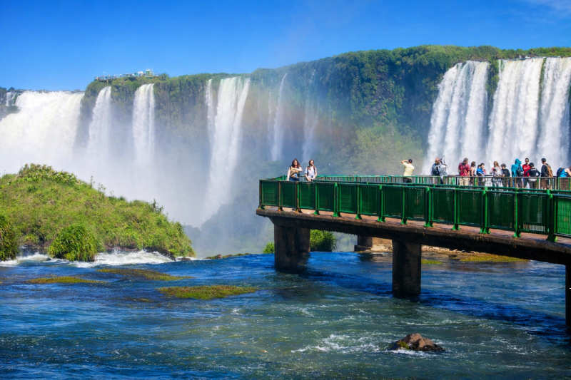 Iguazu: Argentine and Brazilian Falls, and Biocenter with Transfers