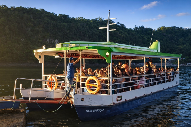 Puerto Iguazú: A Nautical Tour through the Jungle and the Borders of Three Nations