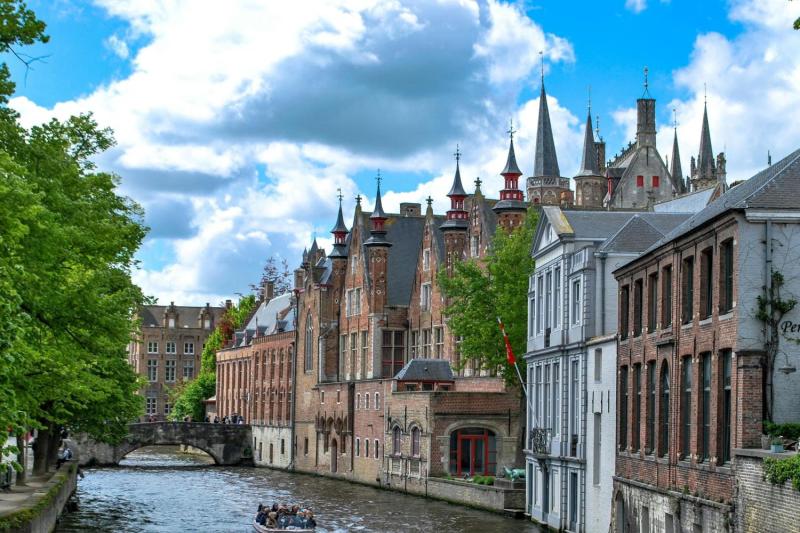 From Paris: 9 Days 8 Nights Guided Multiday Package