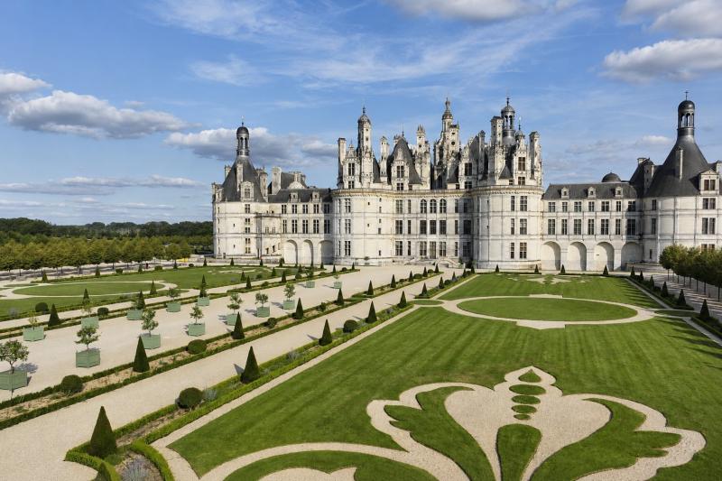 From Paris: 8 Days 7 Nights Guided Multiday Package