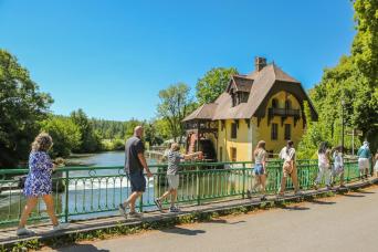 From Paris: 5 Days 4 Nights Guided Multiday Package