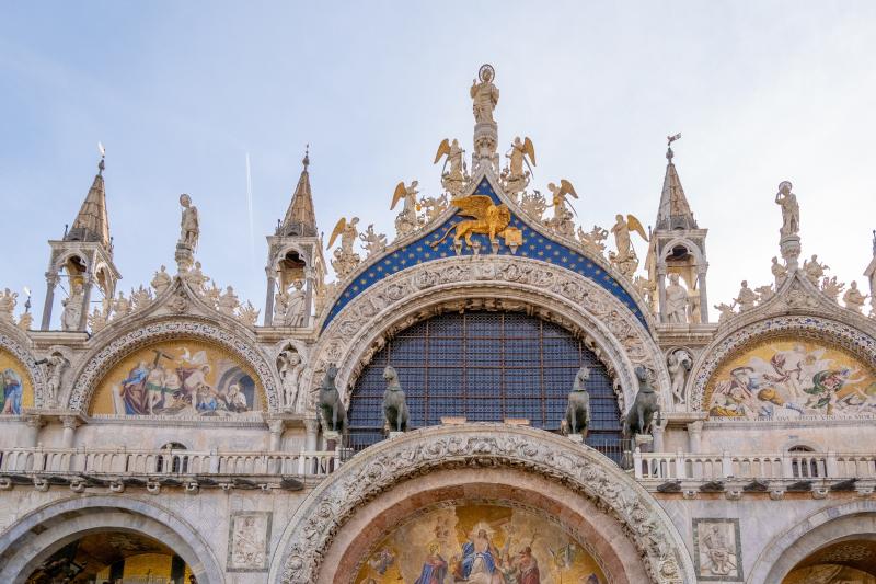 Venice: Basilica & Doge's Palace Guided Tour with Lunch & Glass Factory Visit in Murano