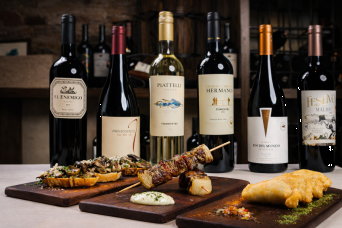 Tasting of Regional Wines in El Querandi