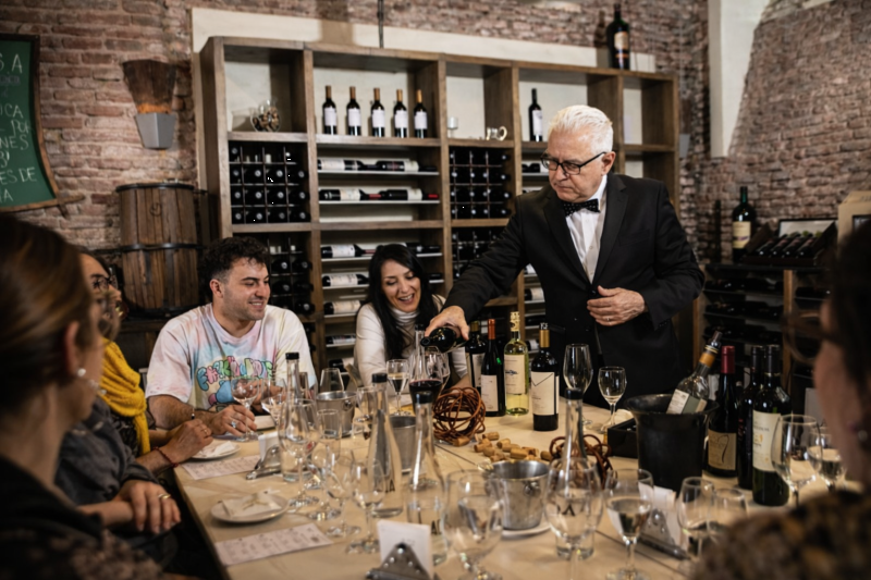 Tasting of Regional Wines in El Querandi