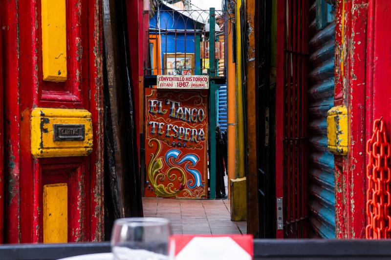 Wine Tasting with Tapas at Encuentro Nativo, a Historic Tenement in Caminito