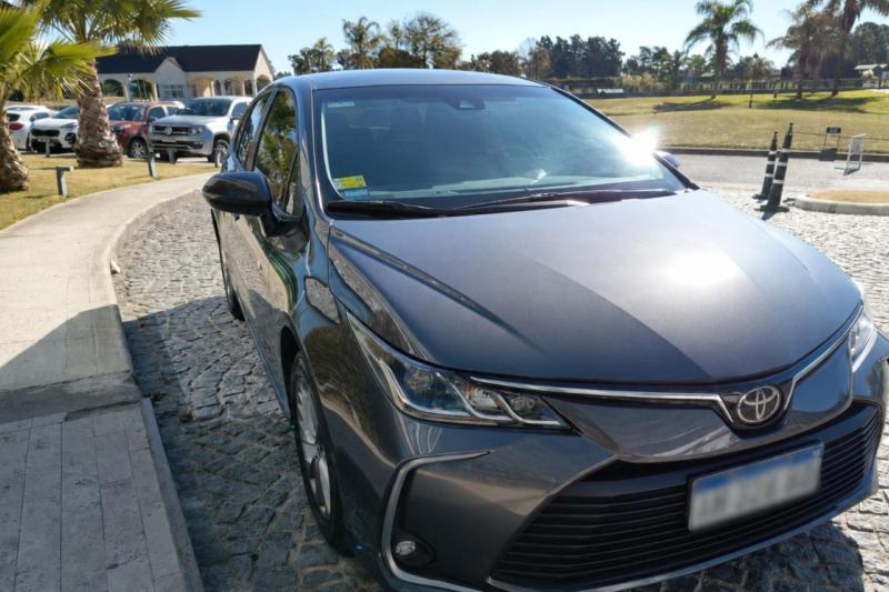 Private Transfer from Ezeiza Airport to J. Newbery Airport or Vice Versa - Executive