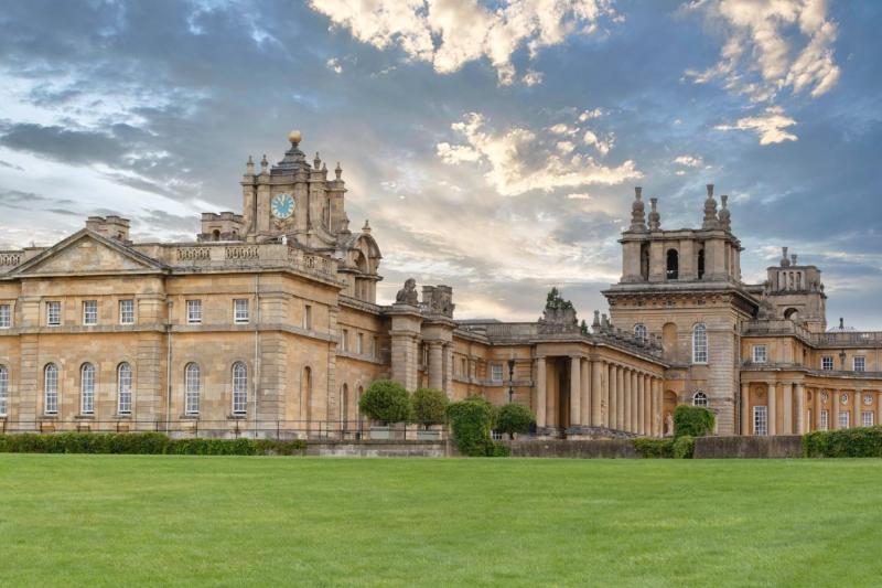 Blenheim Palace with Cream Tea, Stonehenge & Oxford