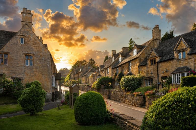From London: Cotswolds Day Tour with Lunch