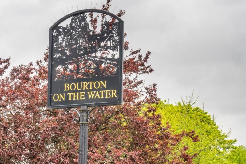 From London: Cotswolds Day Tour with Lunch