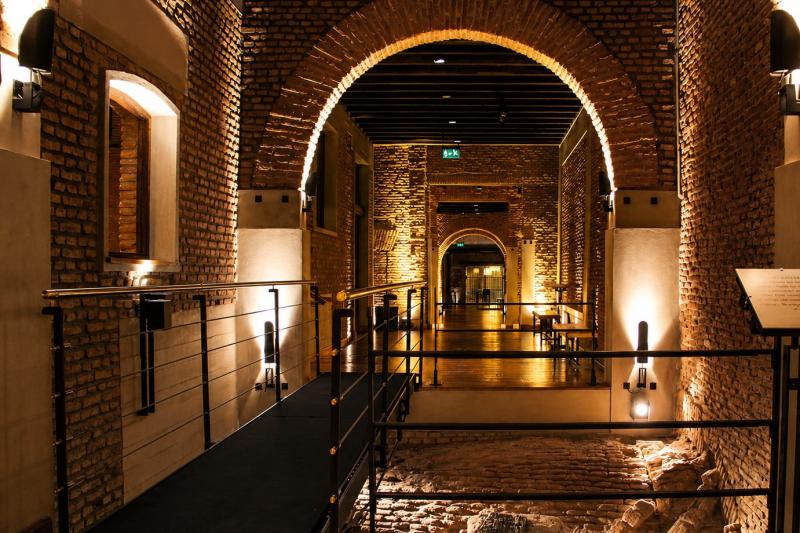 The Zanjón de Granados: Tunnels and Mystery - Guided Tour in English