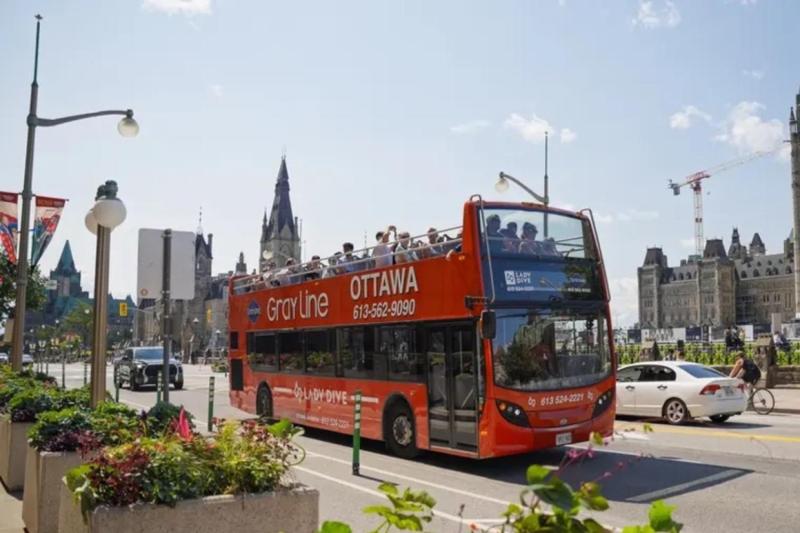 Ottawa: Hop-on Hop-off Sightseeing Bus Tour with 24-Hour Ticket