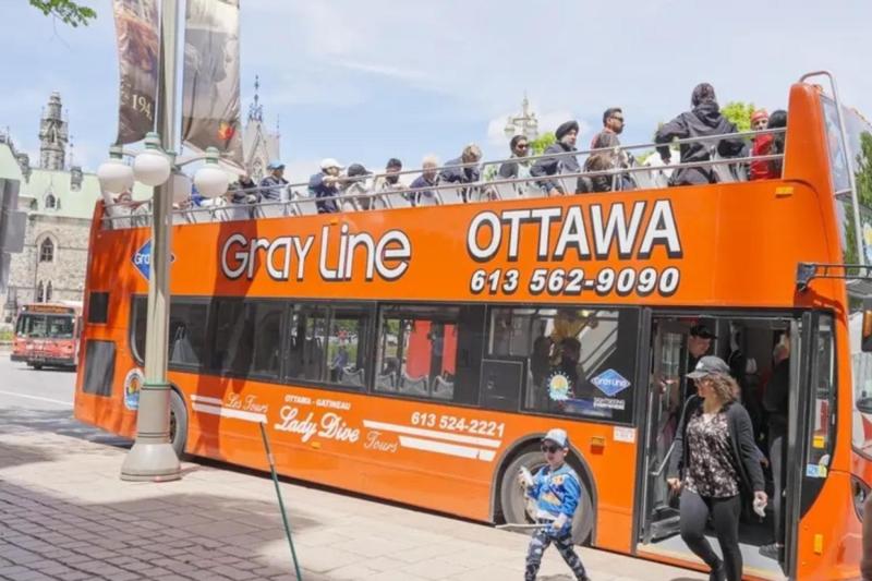 Ottawa: Hop-on Hop-off Sightseeing Bus Tour with 24-Hour Ticket