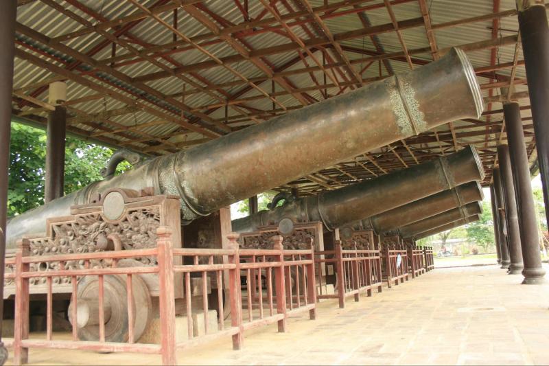 Hue: Half Day Cyclo City Private Tour