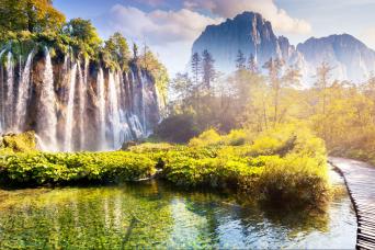 From Zagreb: Plitvice Lakes National Park Guided Small Group Tour from Zagreb