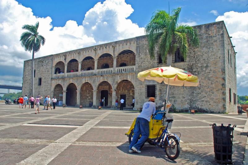 From Punta Cana: Santo Domingo City Tour Runner